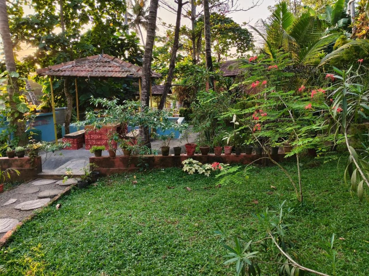 Sandra eco Varkala Exterior foto